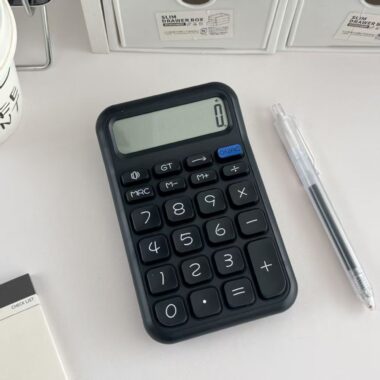 Convenient Desktop Calculator for Accounting and Finance